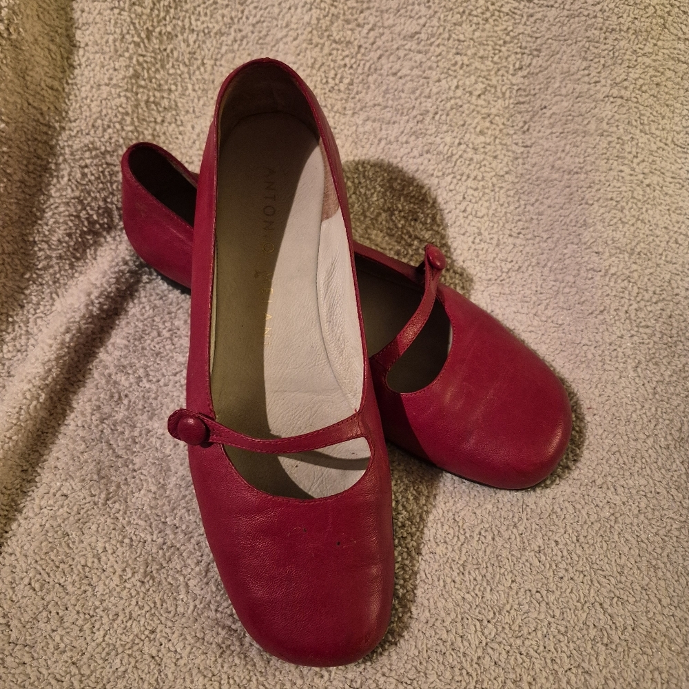 Antonio Melani Candy Apple Red Leather Mary Jane Flats | Size 6.5M